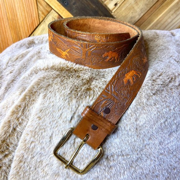 ?? Other - Brown Leather Belt w/ Carved Wildlife Scene | 34